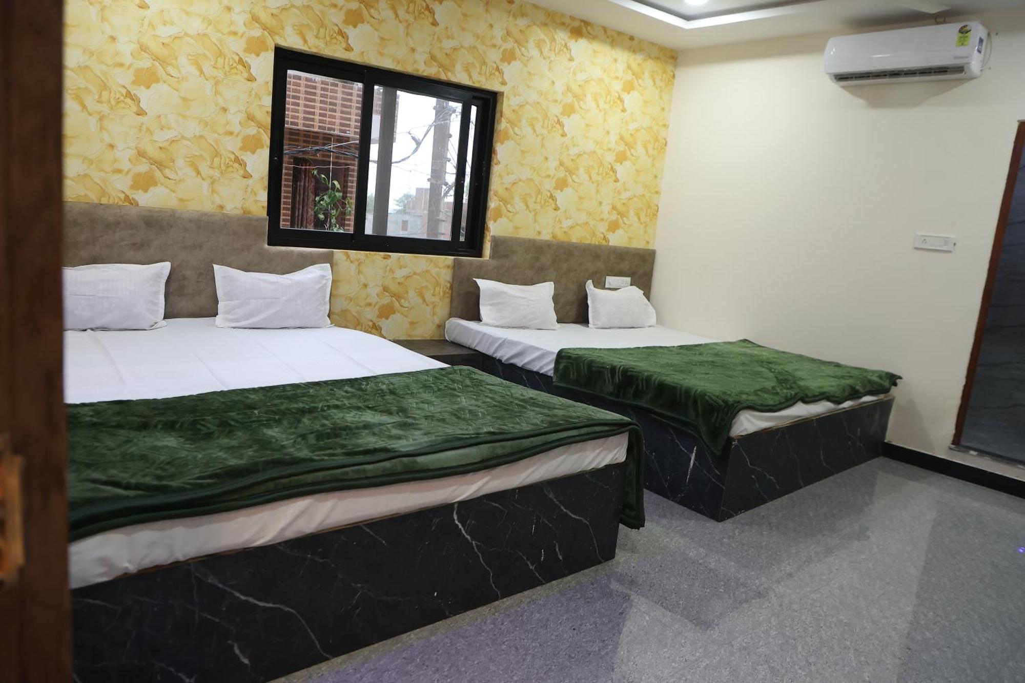 Hotel Somnath Inn Ujaim Exterior foto